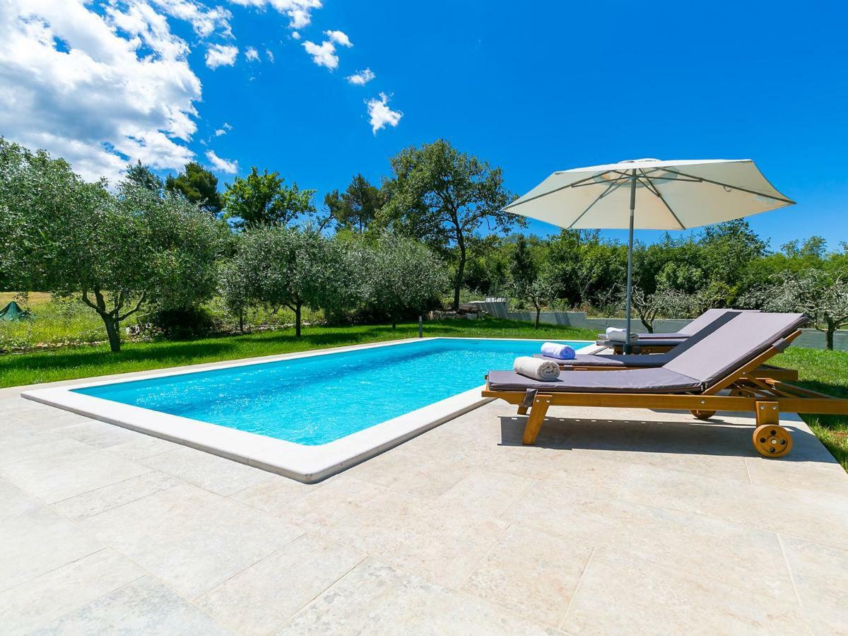 Pool Premium Apartment Vrsar Exterior foto
