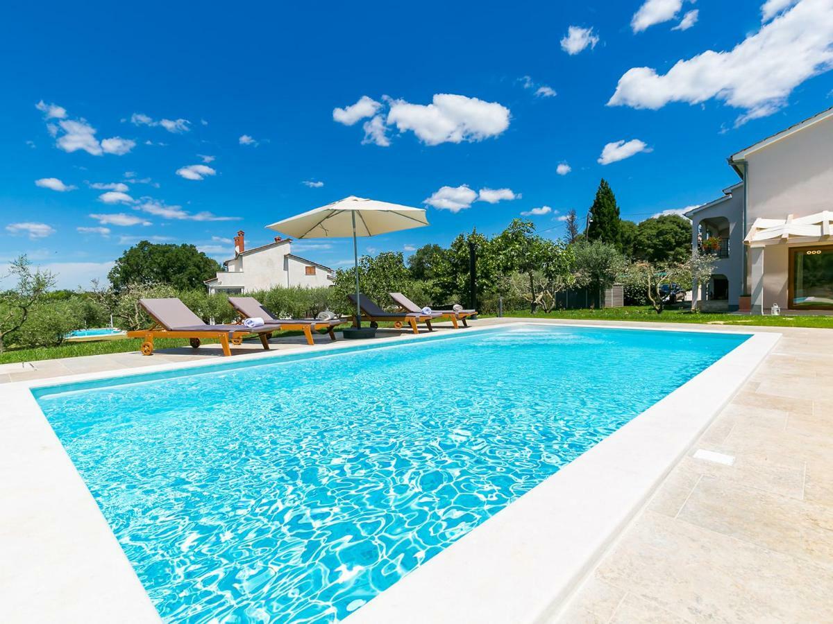 Pool Premium Apartment Vrsar Exterior foto