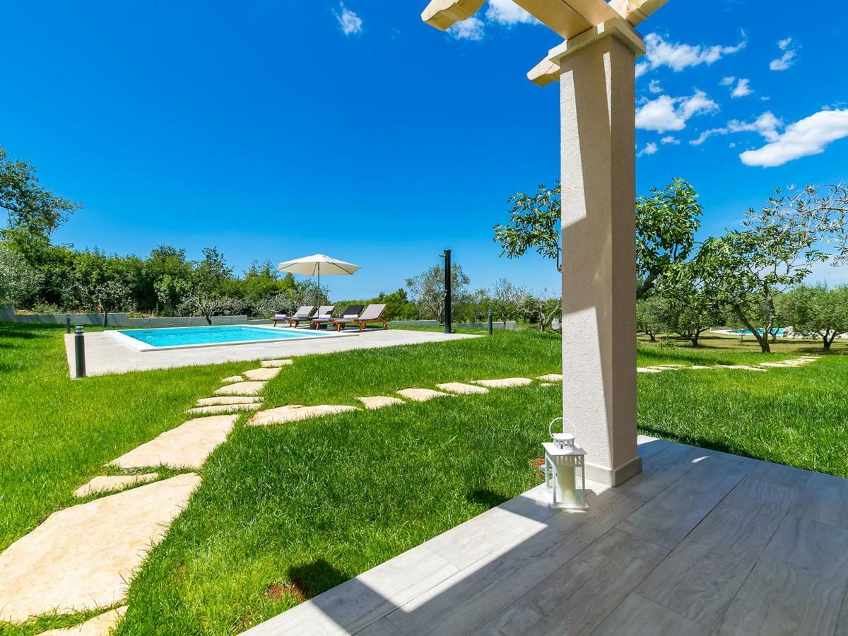 Pool Premium Apartment Vrsar Exterior foto