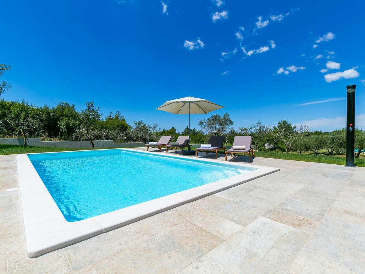 Pool Premium Apartment Vrsar Exterior foto