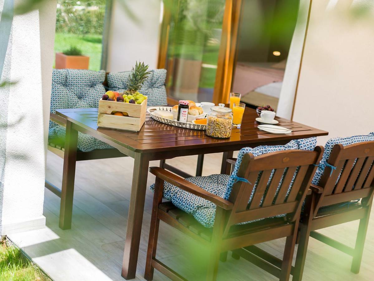 Pool Premium Apartment Vrsar Exterior foto